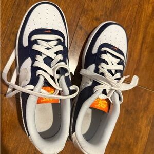 Nike Big Kids Air Force 1 LV8  Navy, White & Orange Low-Top Sneakers
5Y